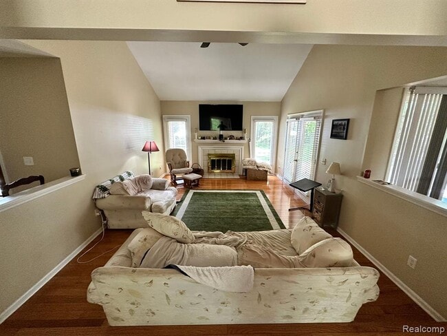 Building Photo - 3008 Primrose Dr