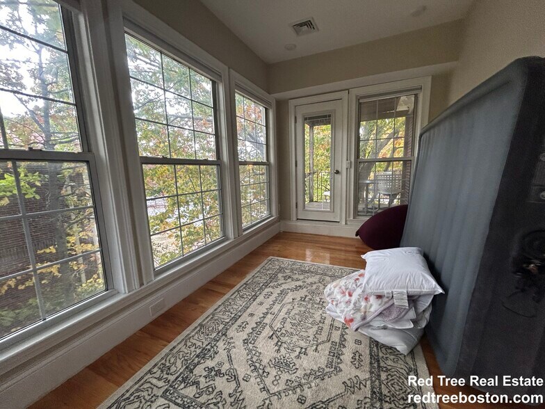 Building Photo - 1778 Commonwealth Ave