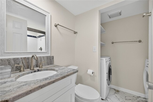 Building Photo - 12350 Woodrose Ct