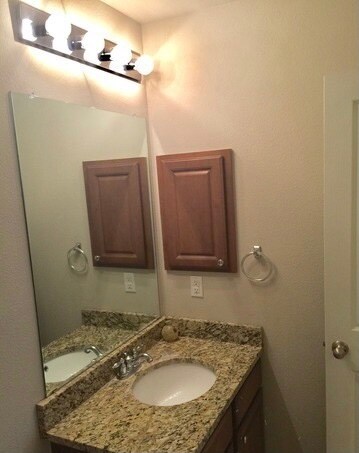 Building Photo - 806 Magnolia Bend