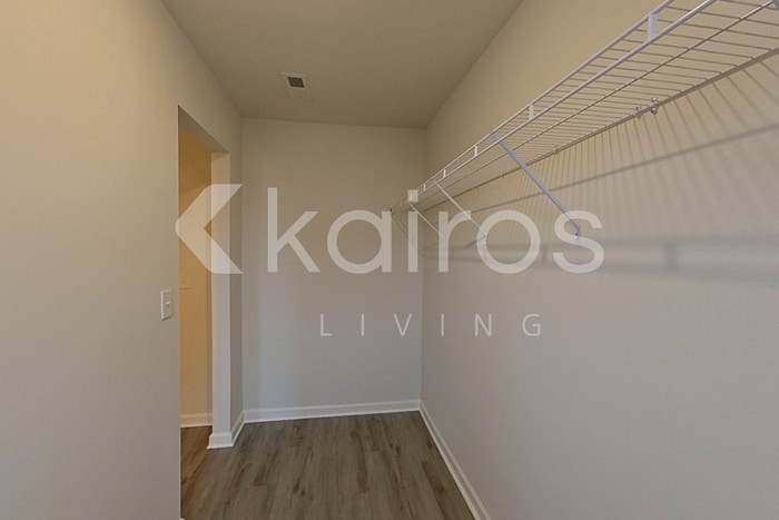 Building Photo - 228 Fox Chase Wy