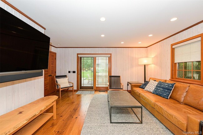 Building Photo - 150 Copeces Ln