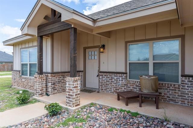 Building Photo - 246 Foxtrot Ln