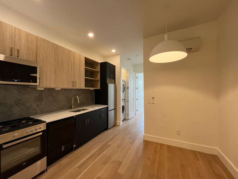 Building Photo - 51 Grace St