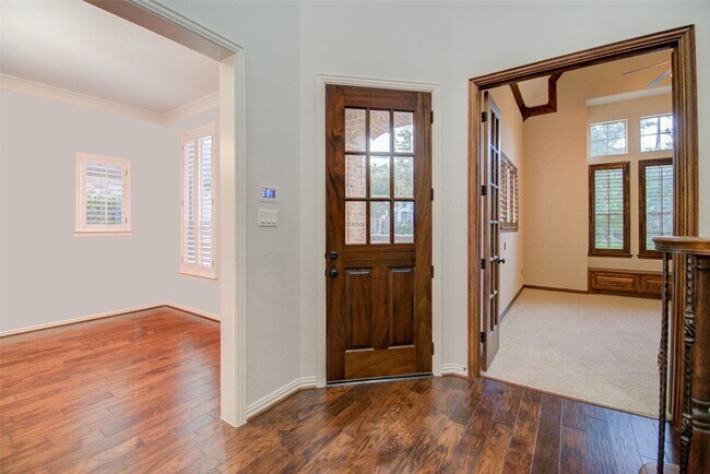 Building Photo - 158 N Almondell Way
