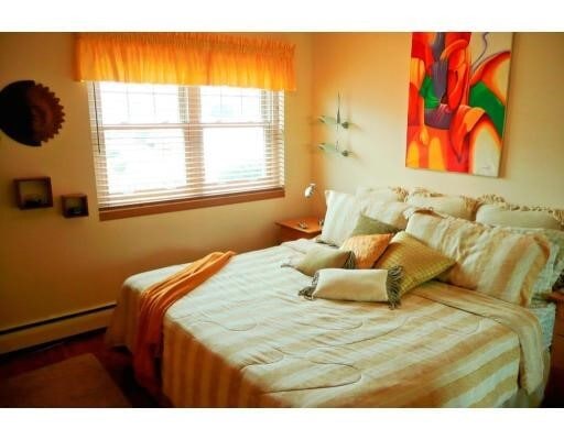 Building Photo - 92 Emerson Gardens Rd