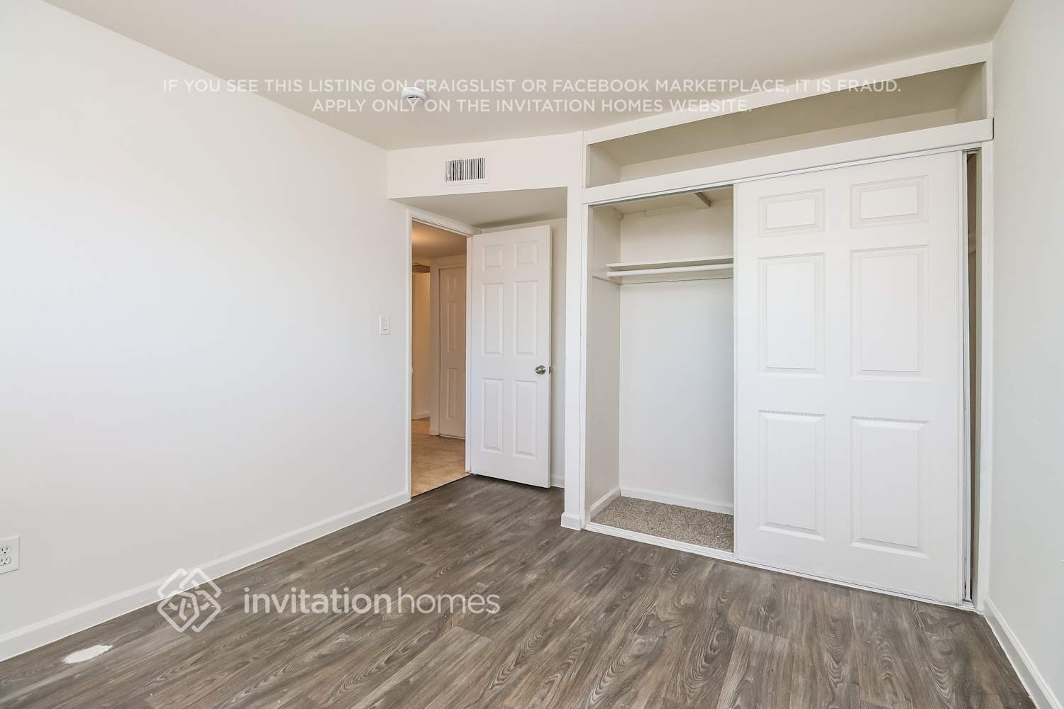 Building Photo - 5243 W Lewis Ave