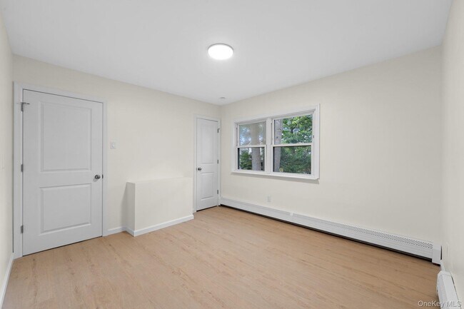 Building Photo - 241 Pawnee Ave