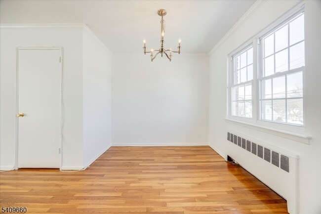 Building Photo - 14 Wedgewood Dr