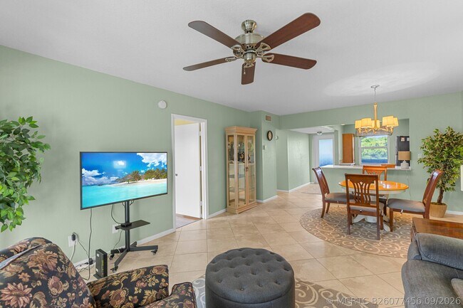 Building Photo - 7797 Golf Cir Dr
