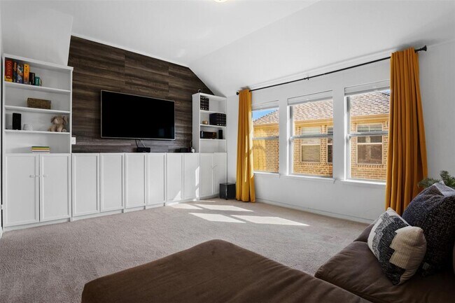 Building Photo - 2233 Santa Isabella Dr