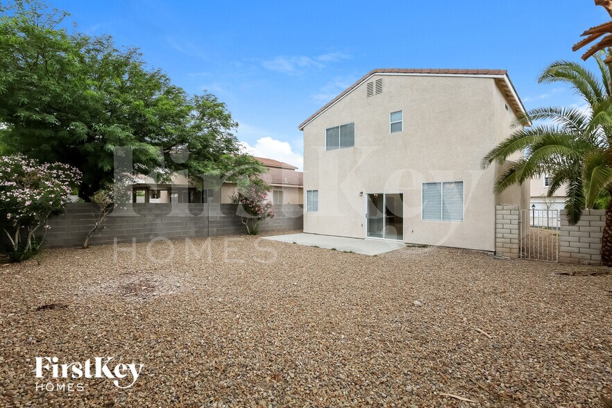 Building Photo - 8905 W Tumblewood Ave