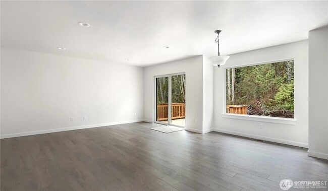 Building Photo - 319 Whitetail Lp