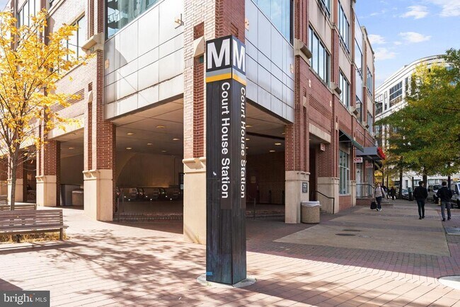 Building Photo - 1944 N Cleveland St