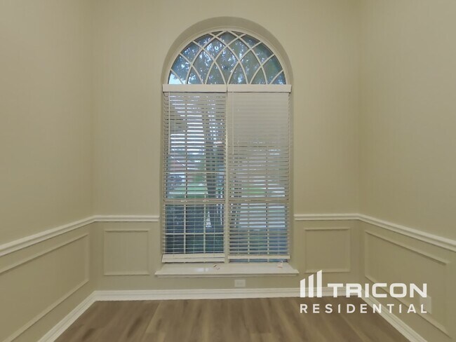 Building Photo - 8128 Mt Shasta Cir