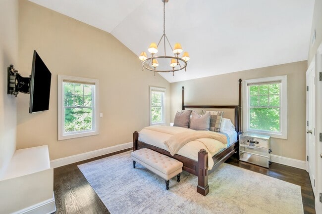 Building Photo - 25 Broidy Ln