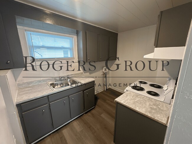 Building Photo - *** $500 Rent Credit Special *** - Homes for Rent in Henderson NC - 142 Ransey Street - Schedule ...