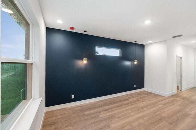 Building Photo - 3113 Nighthawk Ave