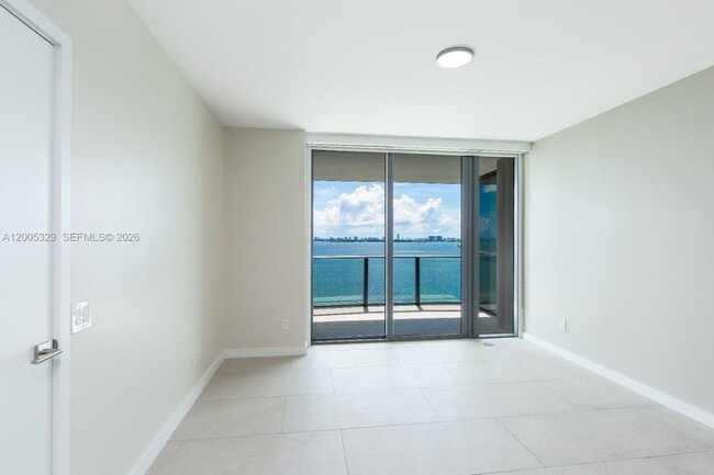 Building Photo - 3131 NE 7th Ave