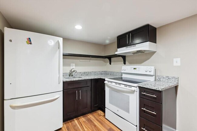 Building Photo - 1824 Allison St NW