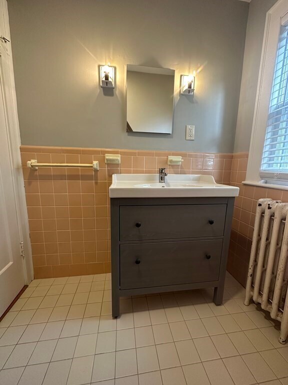 Building Photo - 238 Ashcroft Rd