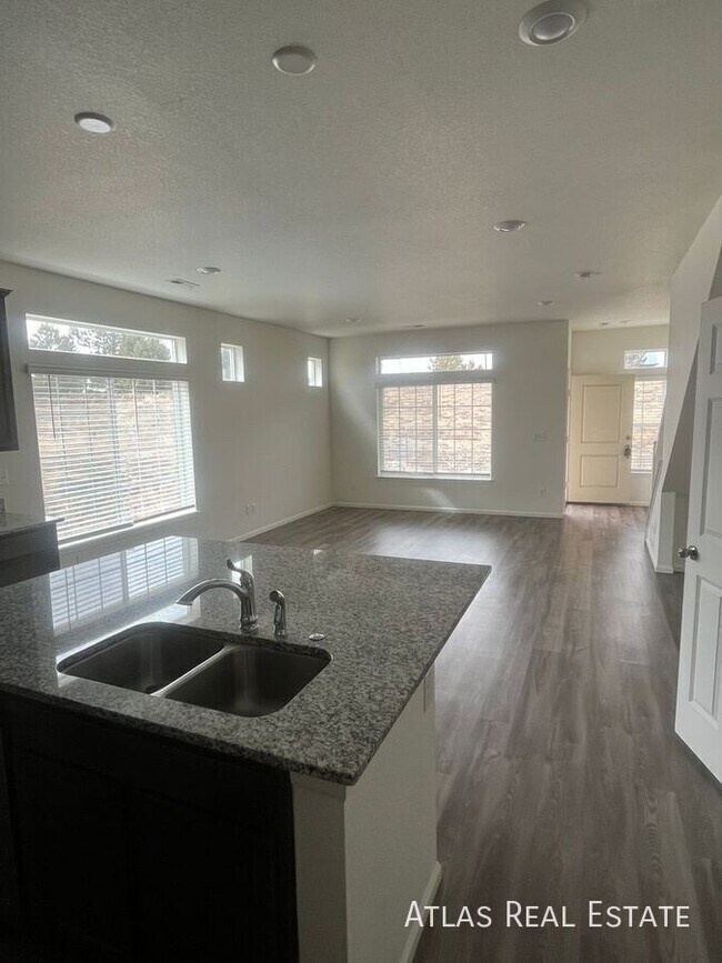 Building Photo - 17704 E 103rd Ave