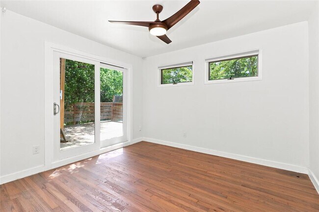 Building Photo - 3507 Vineland Dr