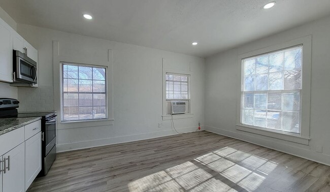 Building Photo - Charming 1-Bedroom Apartment in Sherman!