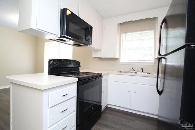 Building Photo - 10151 Guidy Ln