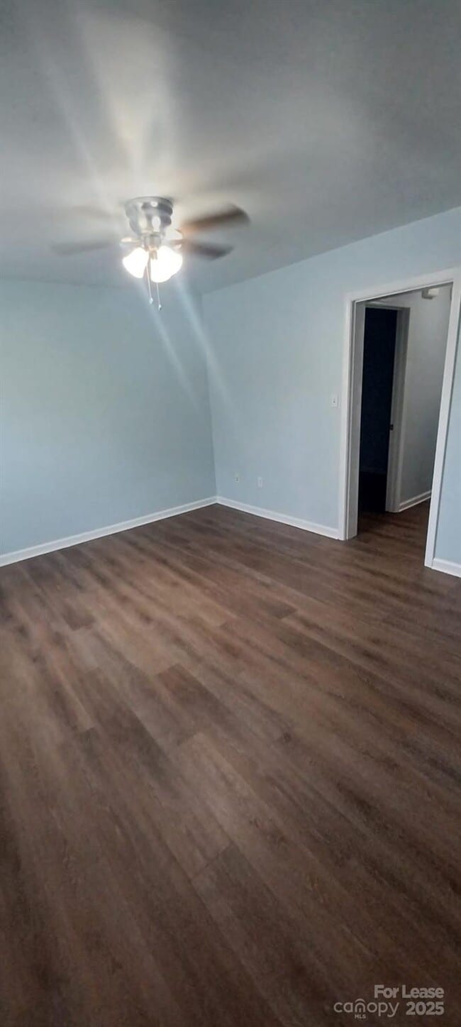 Building Photo - 1505 Flintwood Dr