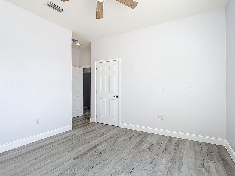 Building Photo - 2380 Bella Vista Dr