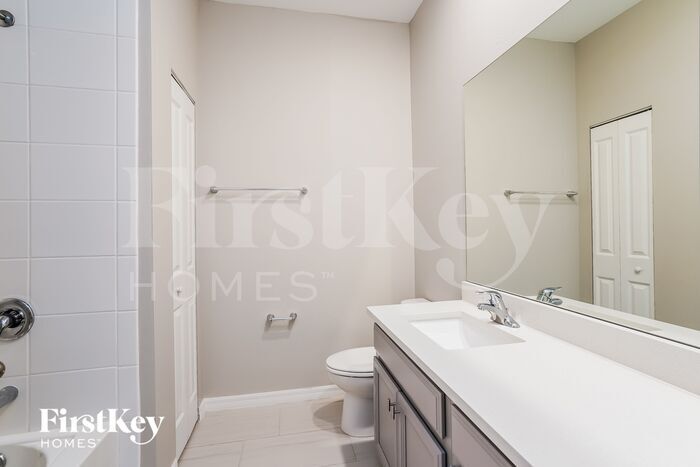 Building Photo - 16448 Palmetto St