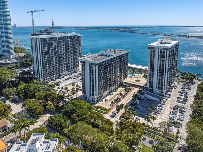 Building Photo - 1915 Brickell Ave