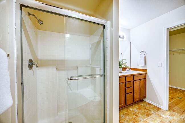 Building Photo - 3 Bedroom Rambler in Quiet Port Orchard Lo...