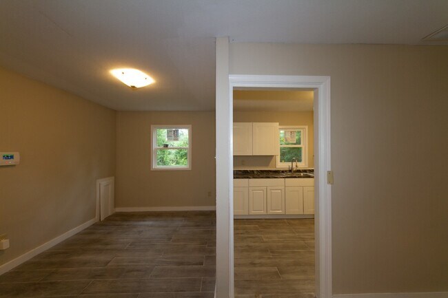 Building Photo - Completely remodeled 3 bed 1 bath home ready for a new tenant. Apply today and get approved for a...