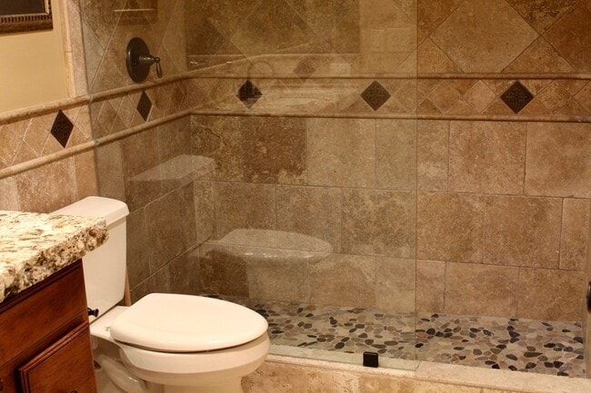 Building Photo - 2 bedroom Golf course Condo