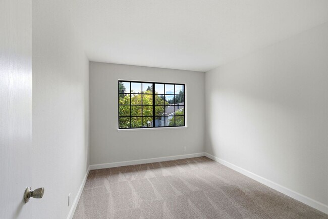 Building Photo - 479 Costa Mesa Terrace