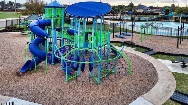 Building Photo - 10206 Hahns Peak Dr