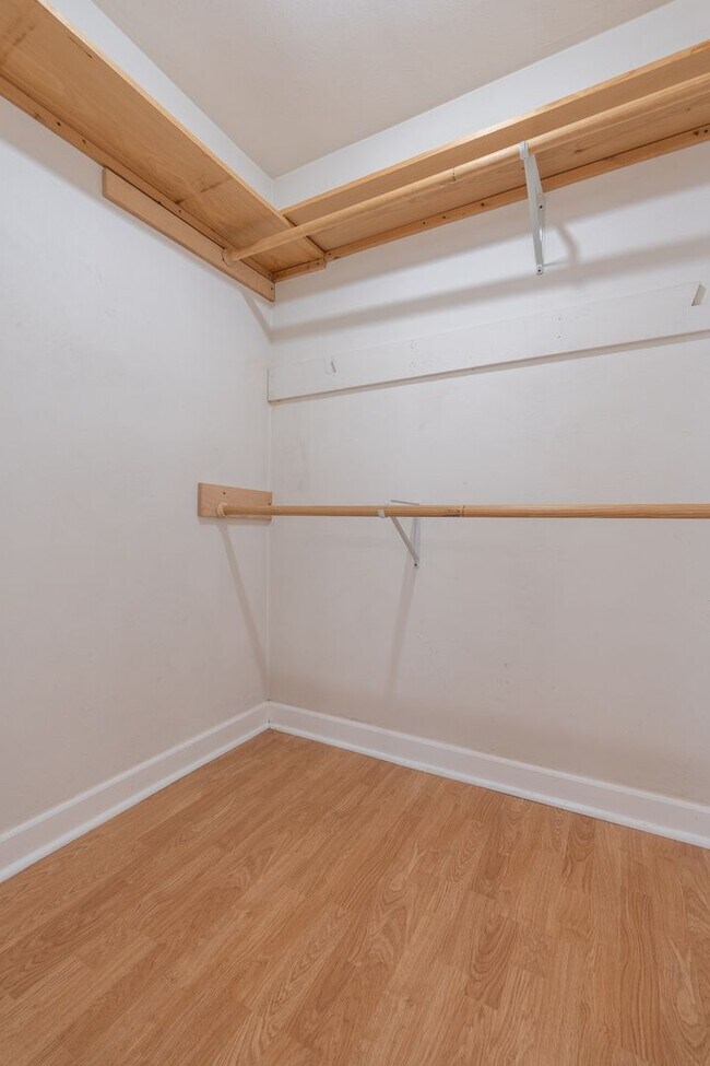 Building Photo - MOVE IN READY 4-bedroom Ranch home nestled in the Heart of Norfolk!