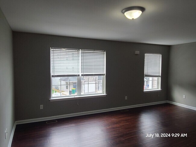 Building Photo - 3 Bedroom Townhouse for Rent in Waynesboro!