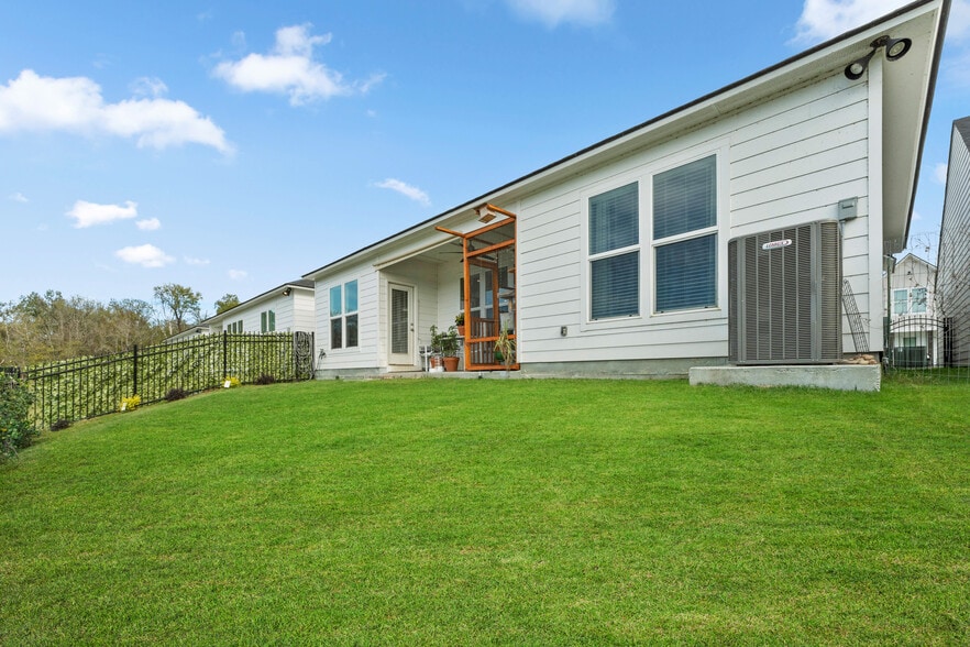 Building Photo - 1520 Tradewater Rd