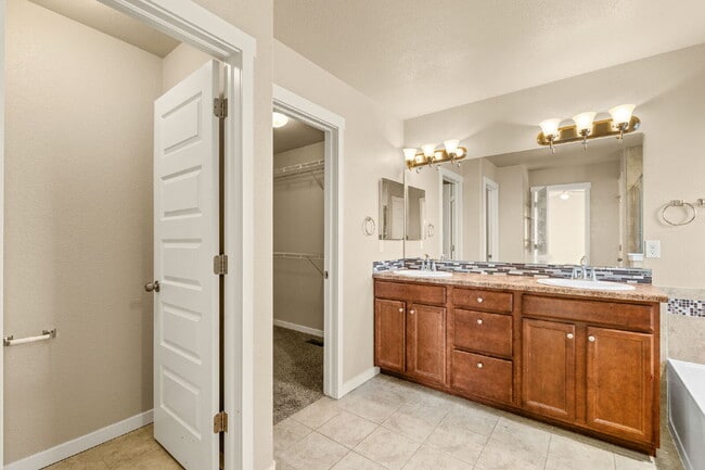 Building Photo - Pristine 4 Bedroom Home in Colorado Springs