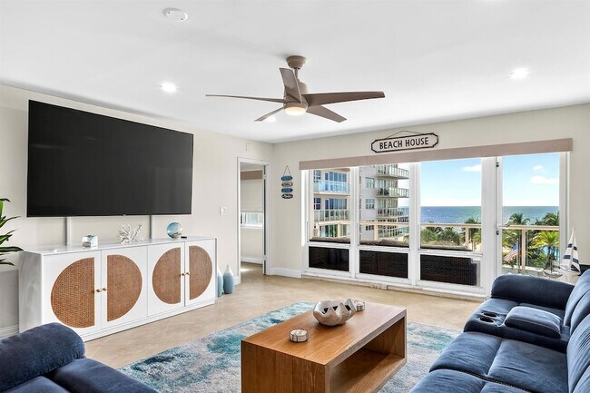 Building Photo - 111 N Pompano Beach Blvd