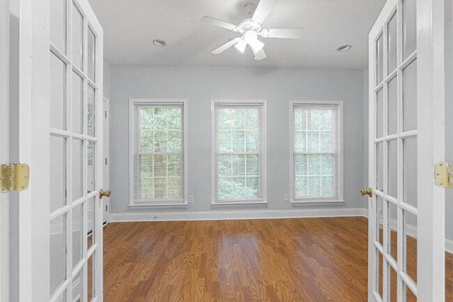 Building Photo - 406 Aspen Ct
