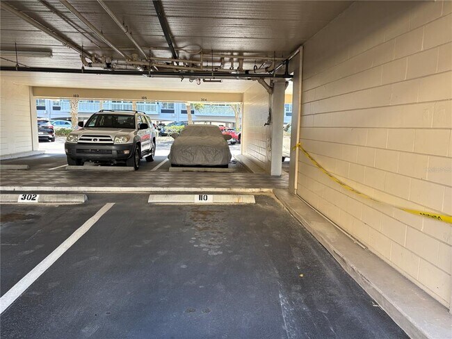 Building Photo - 147 Bluff View Dr