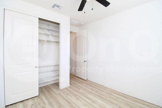 Building Photo - 7549 N 125th Dr