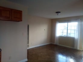 Building Photo - 2106 S Ridgeley Dr