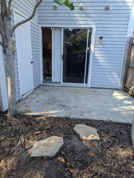 Building Photo - 11335 Stratton Park Dr