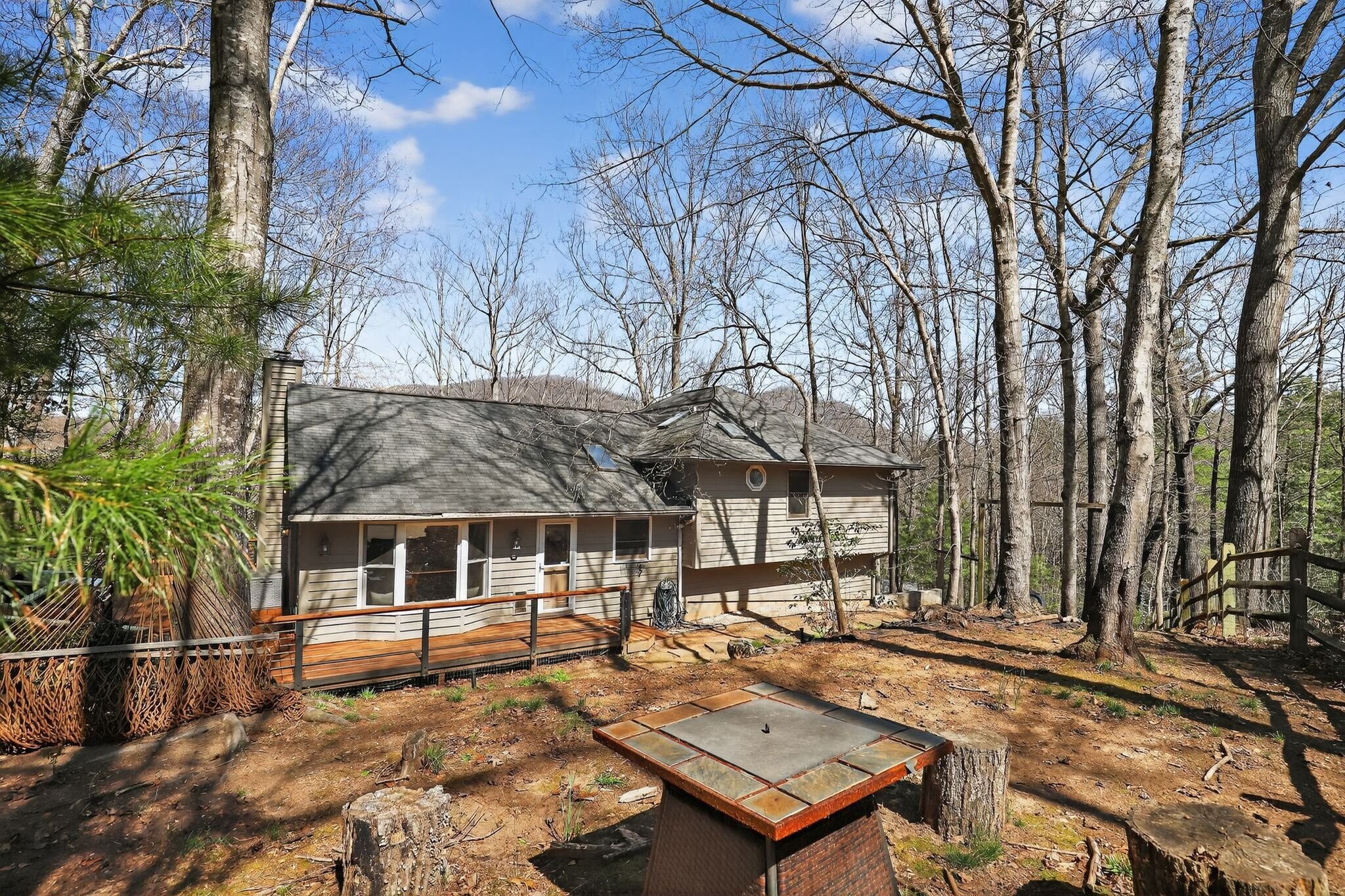 Building Photo - 6 Hunters Ridge Dr