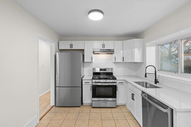 Building Photo - 28232 Edward St